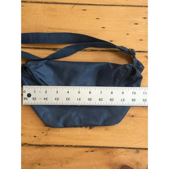 Walt Disney World Vintage Navy Fannypack - Picture 4 of 7